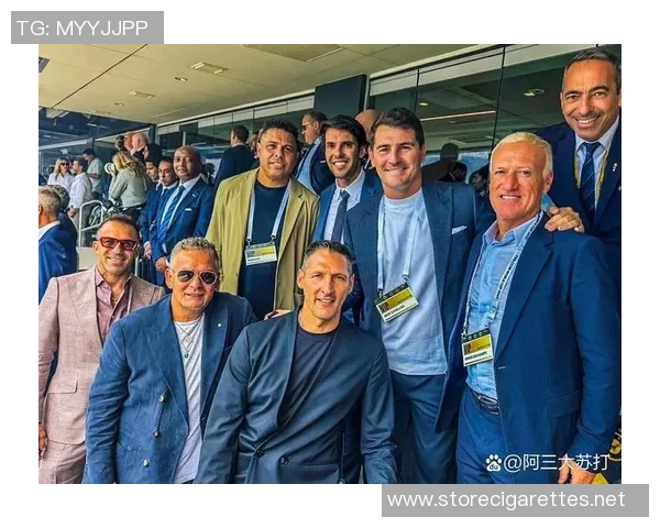 各大品牌代言的足球明星背后的故事与影响力解析 各大品牌代言的足球明星背后的故事与影响力解析