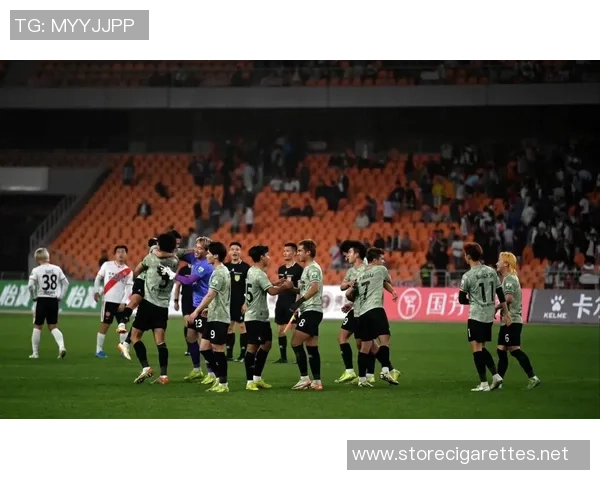 最新上届足球明星名单揭晓引发球迷热议与期待