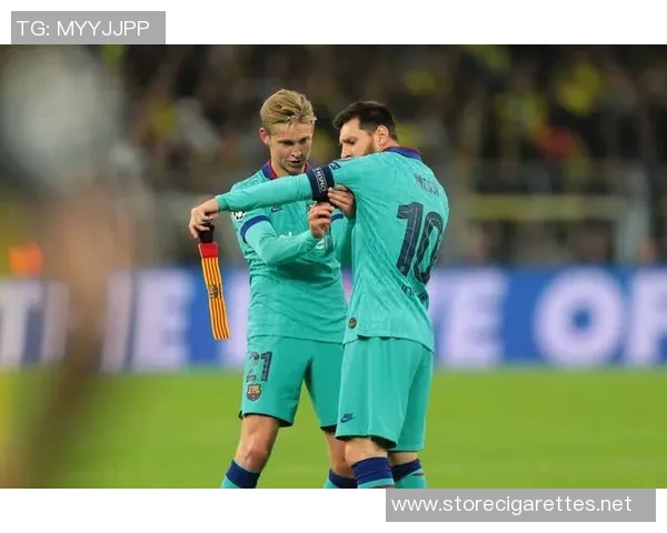 足球巨星梅西的艺术之旅:用画笔描绘梦想与激情 足球巨星梅西的艺术之旅:用画笔描绘梦想与激情