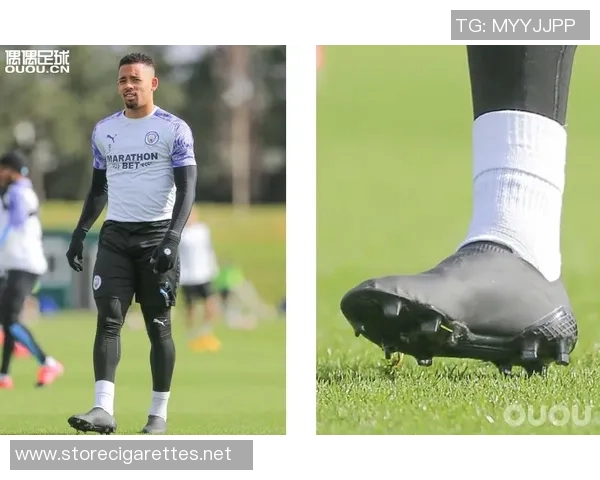 足球明星在比赛中绑鞋带的高清图片展示与背后的故事解析 足球明星在比赛中绑鞋带的高清图片展示与背后的故事解析